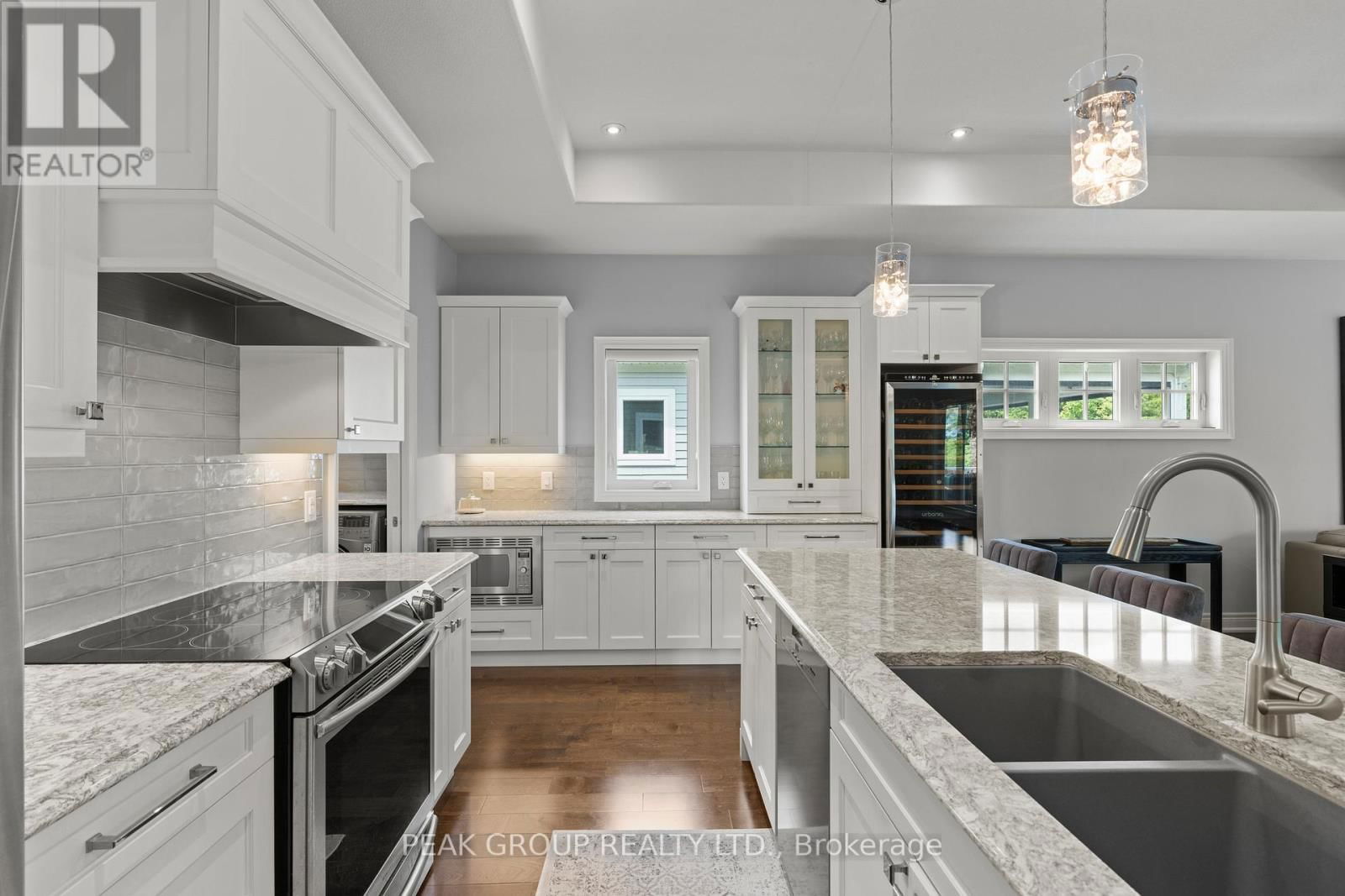 52 DERBYSHIRE DRIVE Image 13