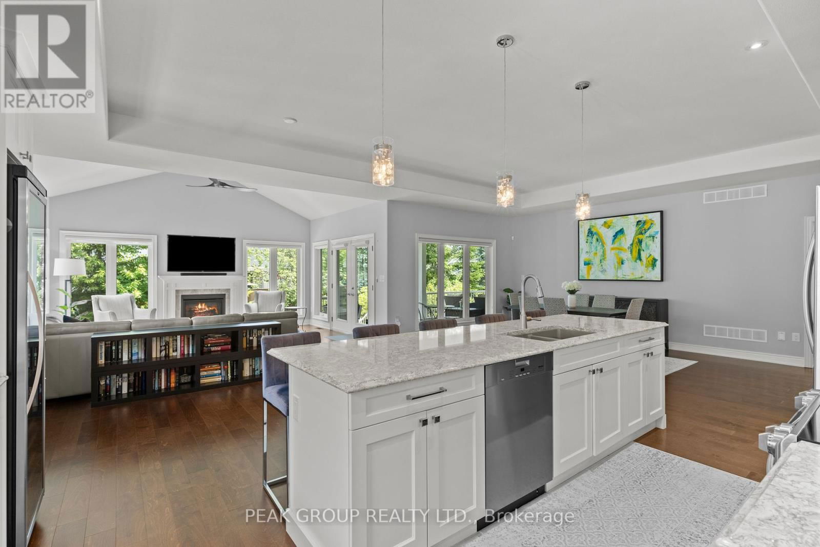 52 DERBYSHIRE DRIVE Image 14