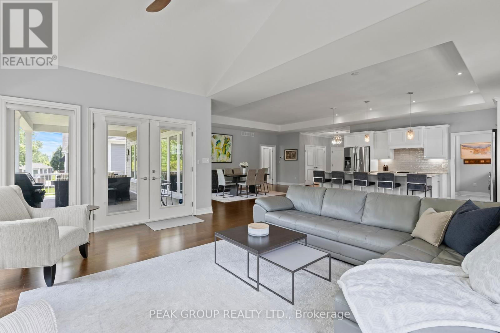 52 DERBYSHIRE DRIVE Image 19