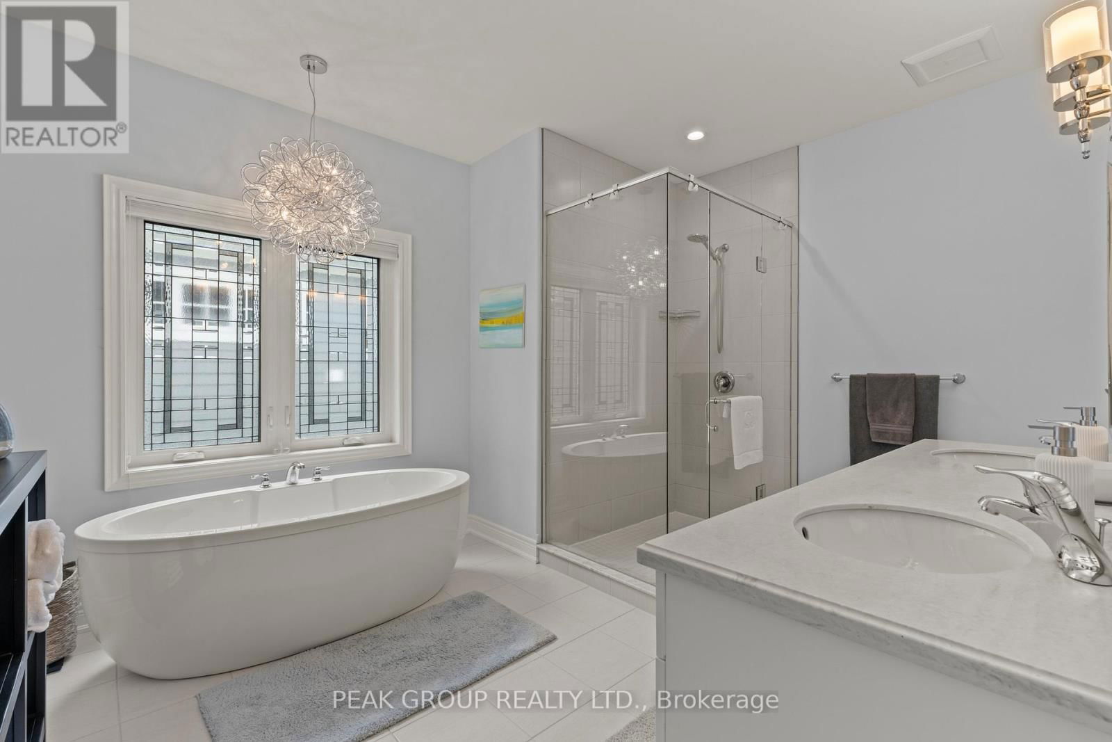 52 DERBYSHIRE DRIVE Image 22