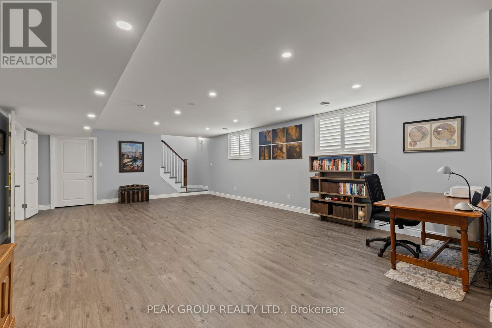 52 DERBYSHIRE DRIVE Image 24
