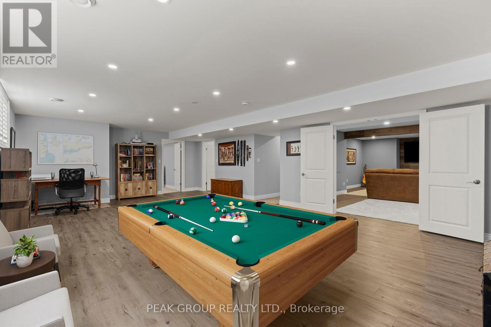 52 DERBYSHIRE DRIVE Image 25