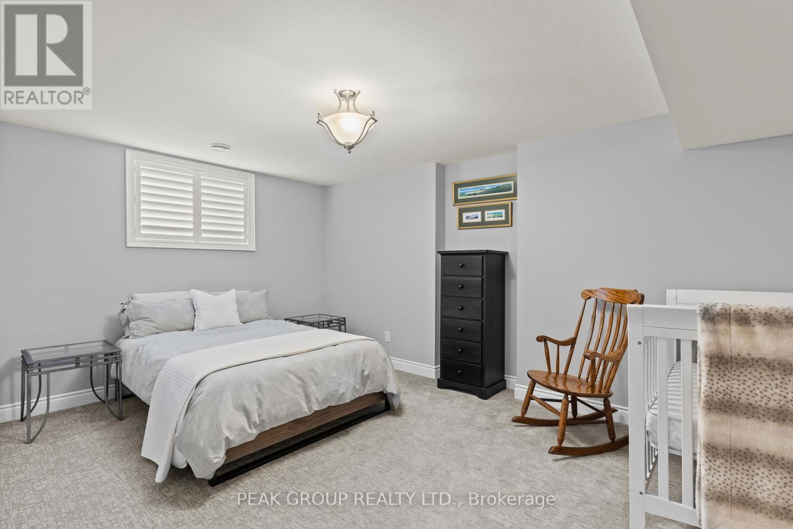 52 DERBYSHIRE DRIVE Image 30