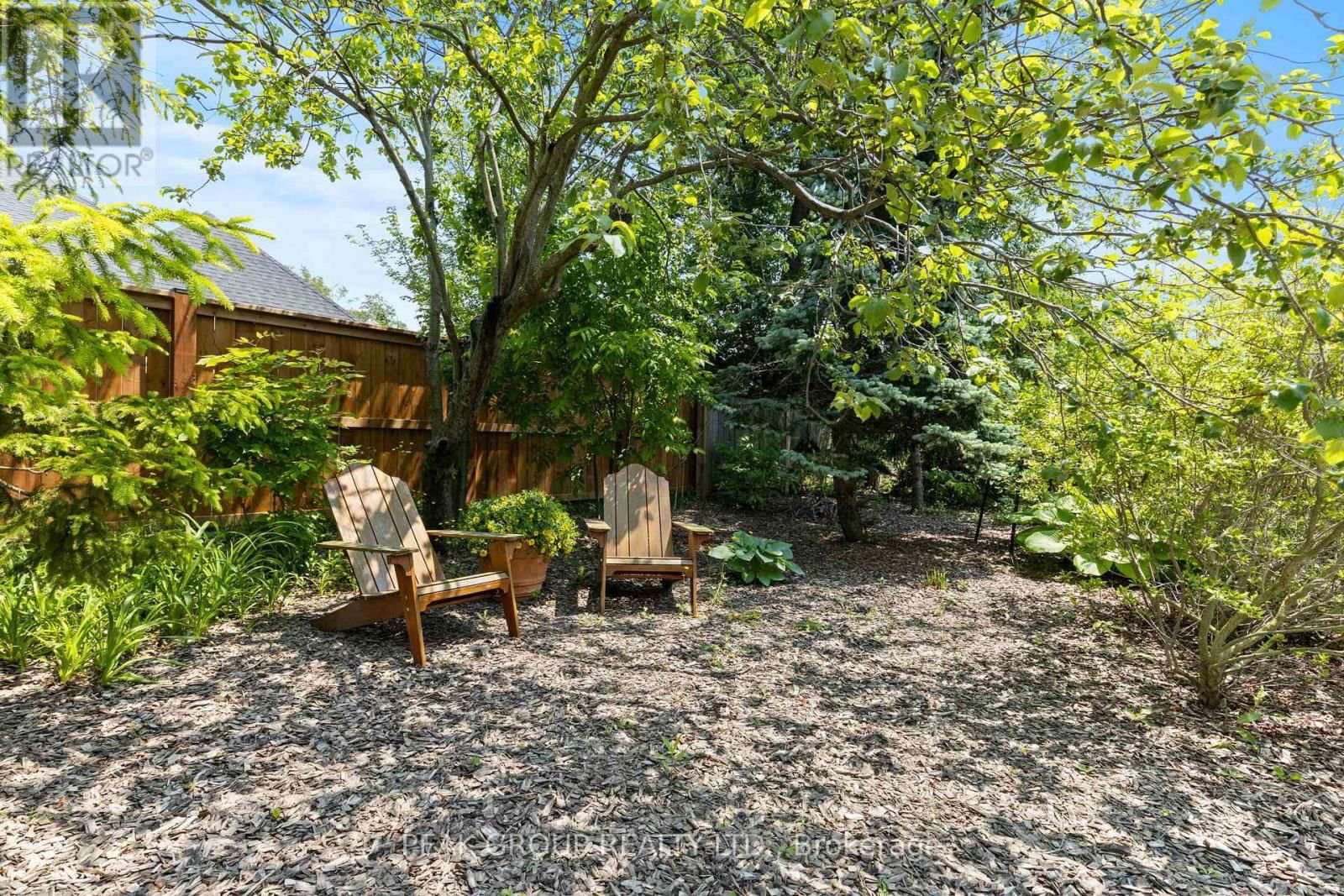 52 DERBYSHIRE DRIVE Image 37
