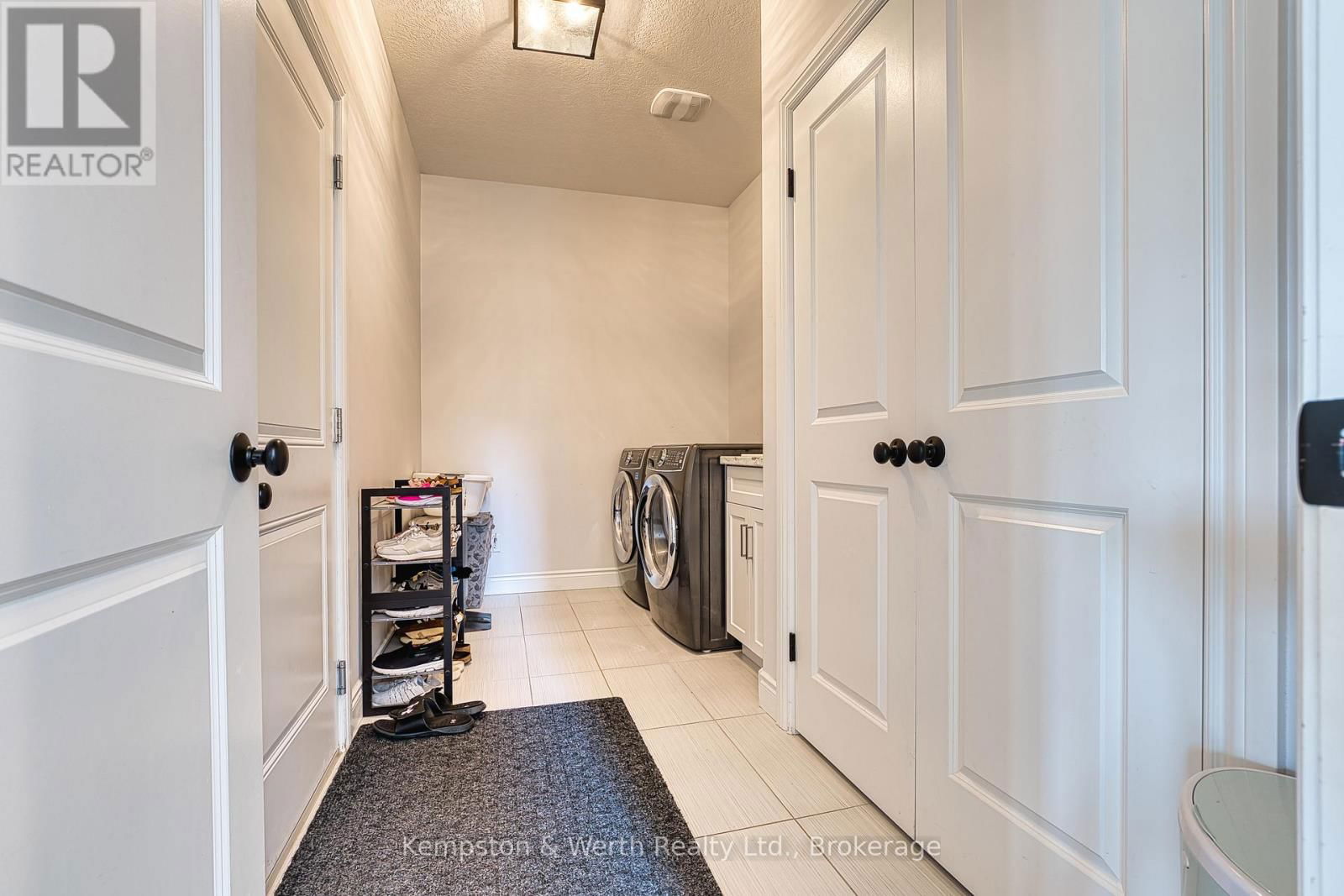 71 FORBES CRESCENT Image 10