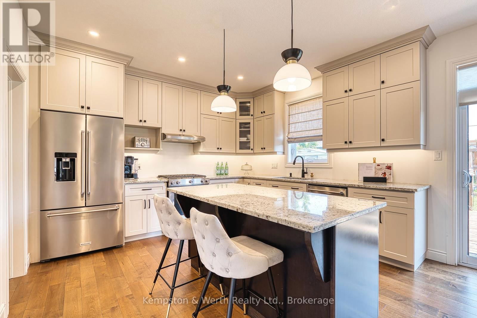 71 FORBES CRESCENT Image 15
