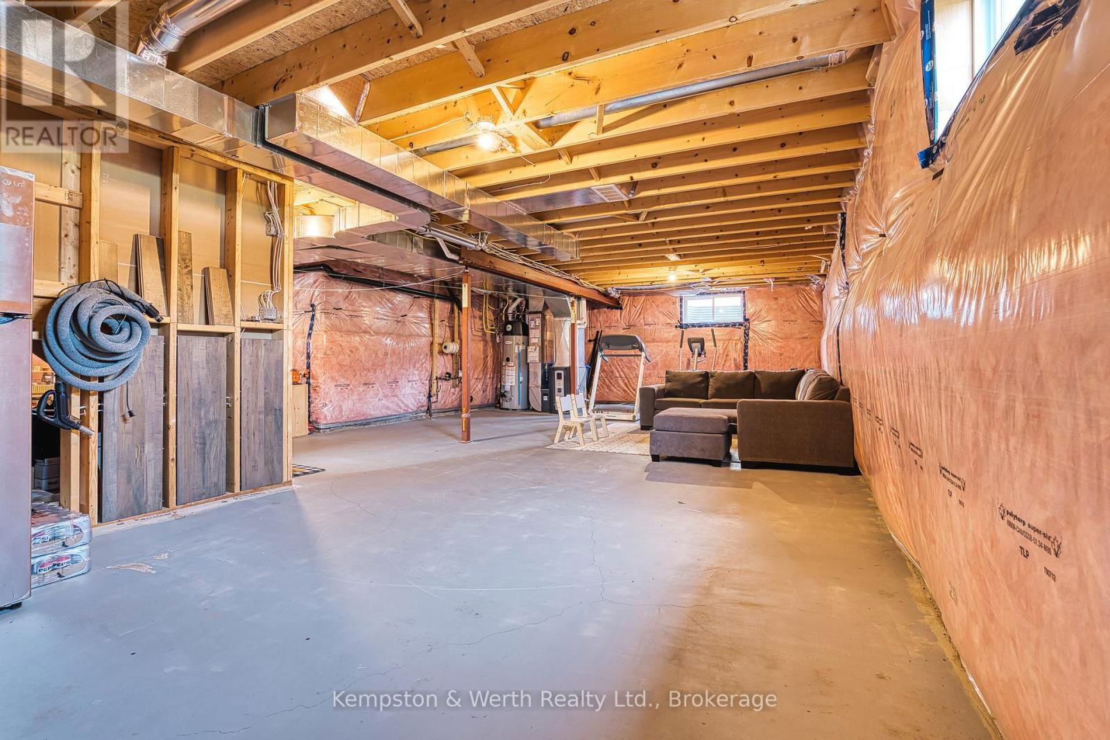 71 FORBES CRESCENT Image 39