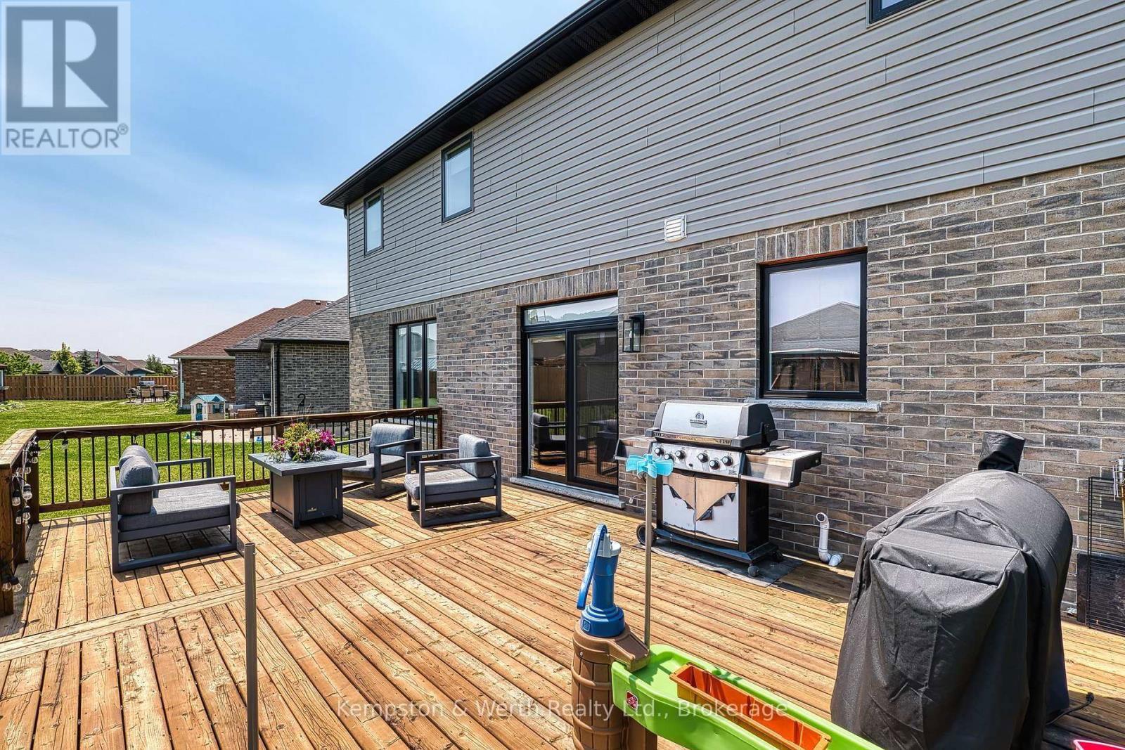 71 FORBES CRESCENT Image 44