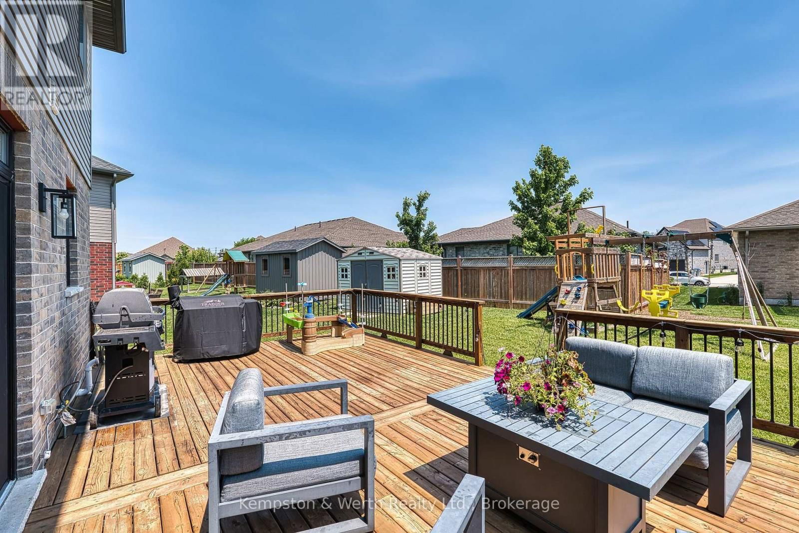 71 FORBES CRESCENT Image 45