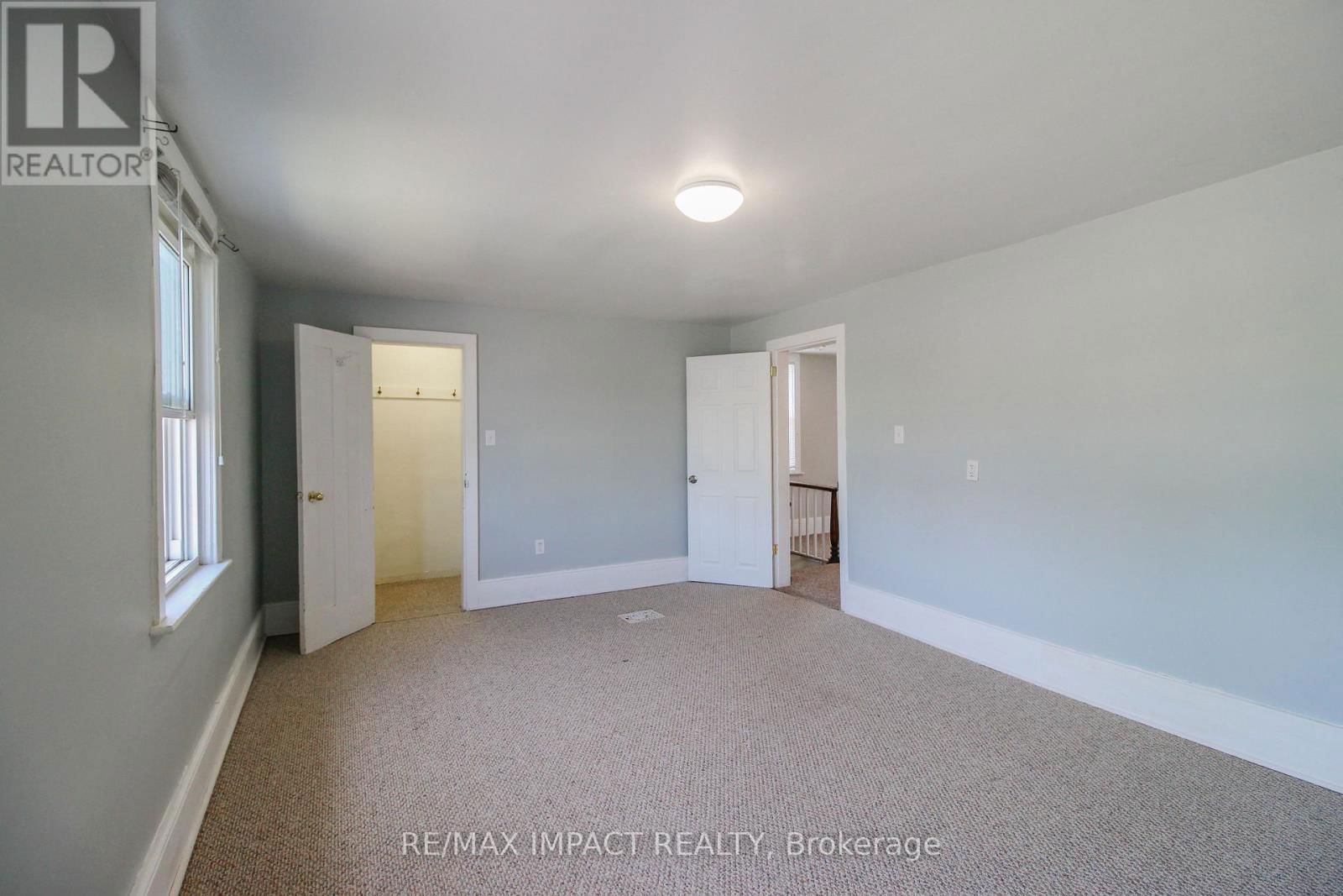 439 DIVISION STREET Image 26