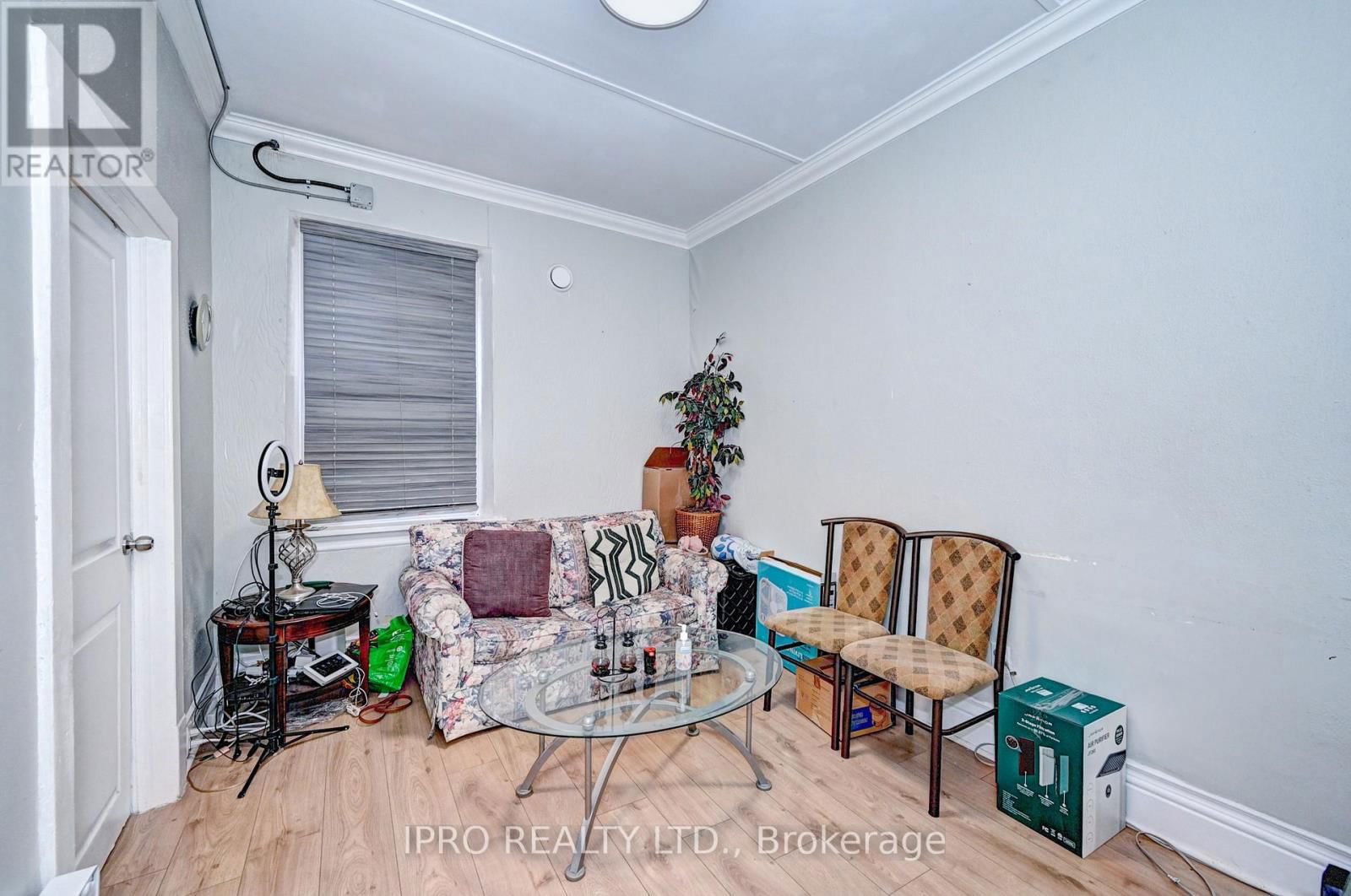 15 AINSLIE STREET NORTH Image 10