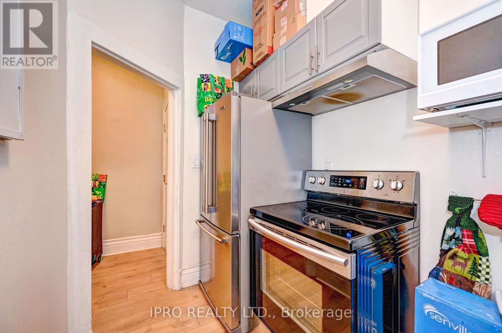 15 AINSLIE STREET NORTH Image 14