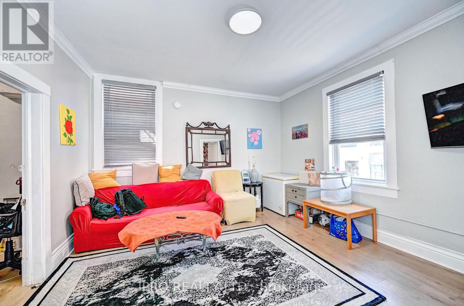 15 AINSLIE STREET NORTH Image 23