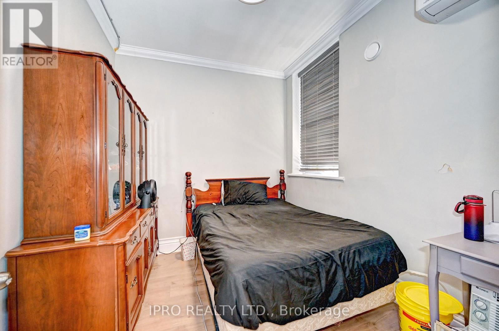15 AINSLIE STREET NORTH Image 24