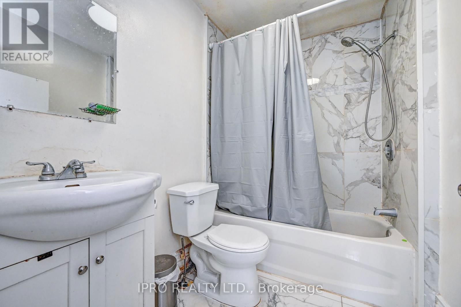 15 AINSLIE STREET NORTH Image 7