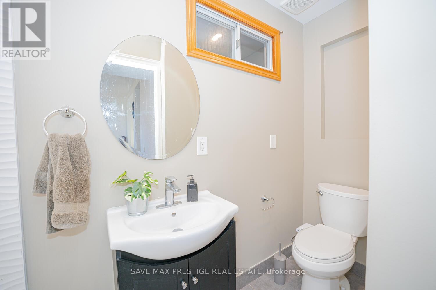 84 WIMBLETON CRESCENT Image 16