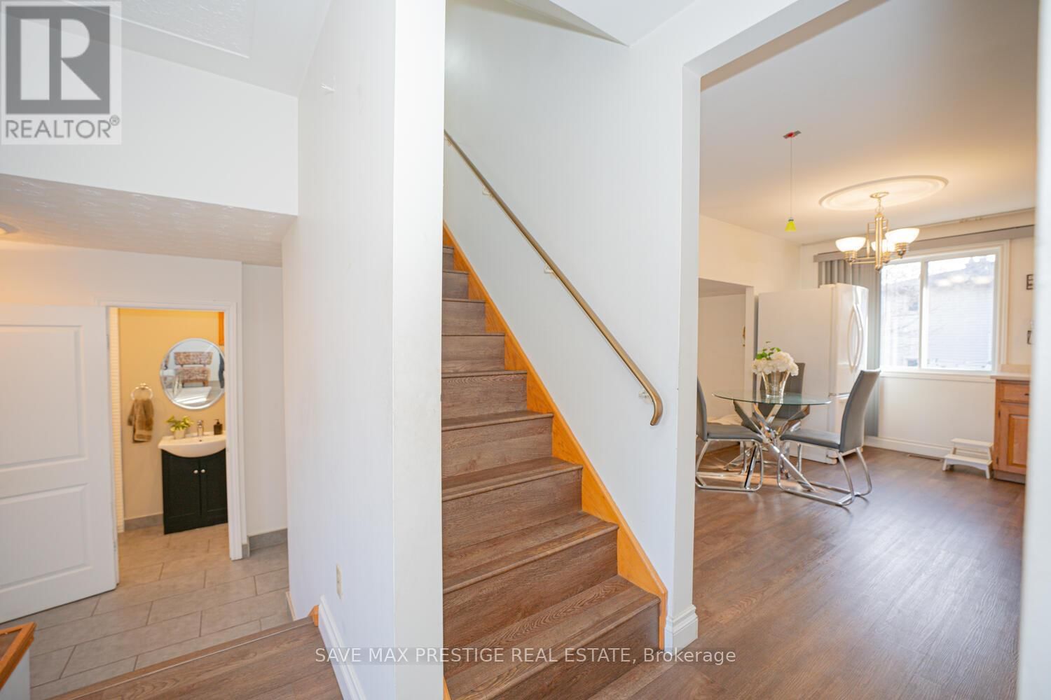 84 WIMBLETON CRESCENT Image 18