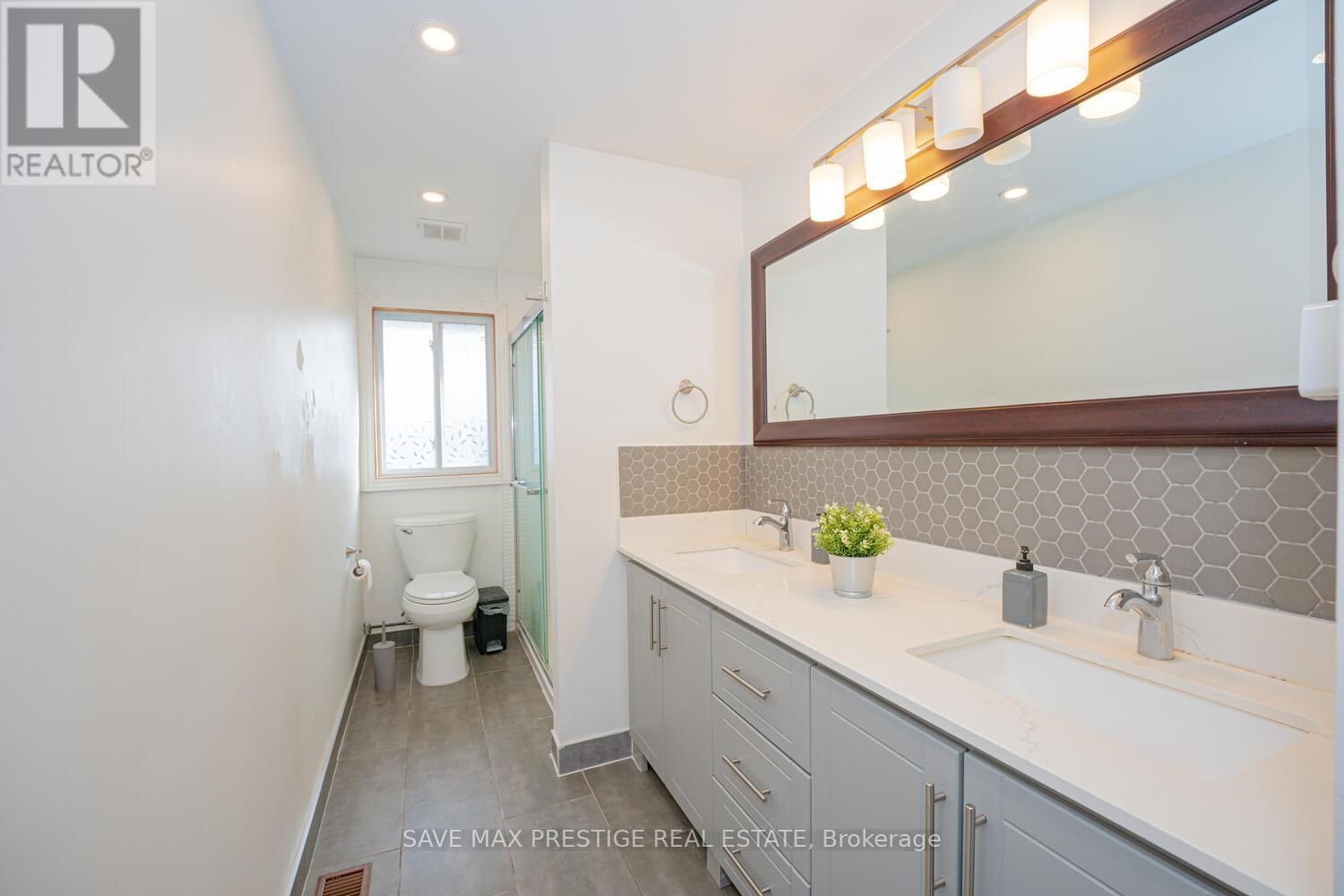 84 WIMBLETON CRESCENT Image 26