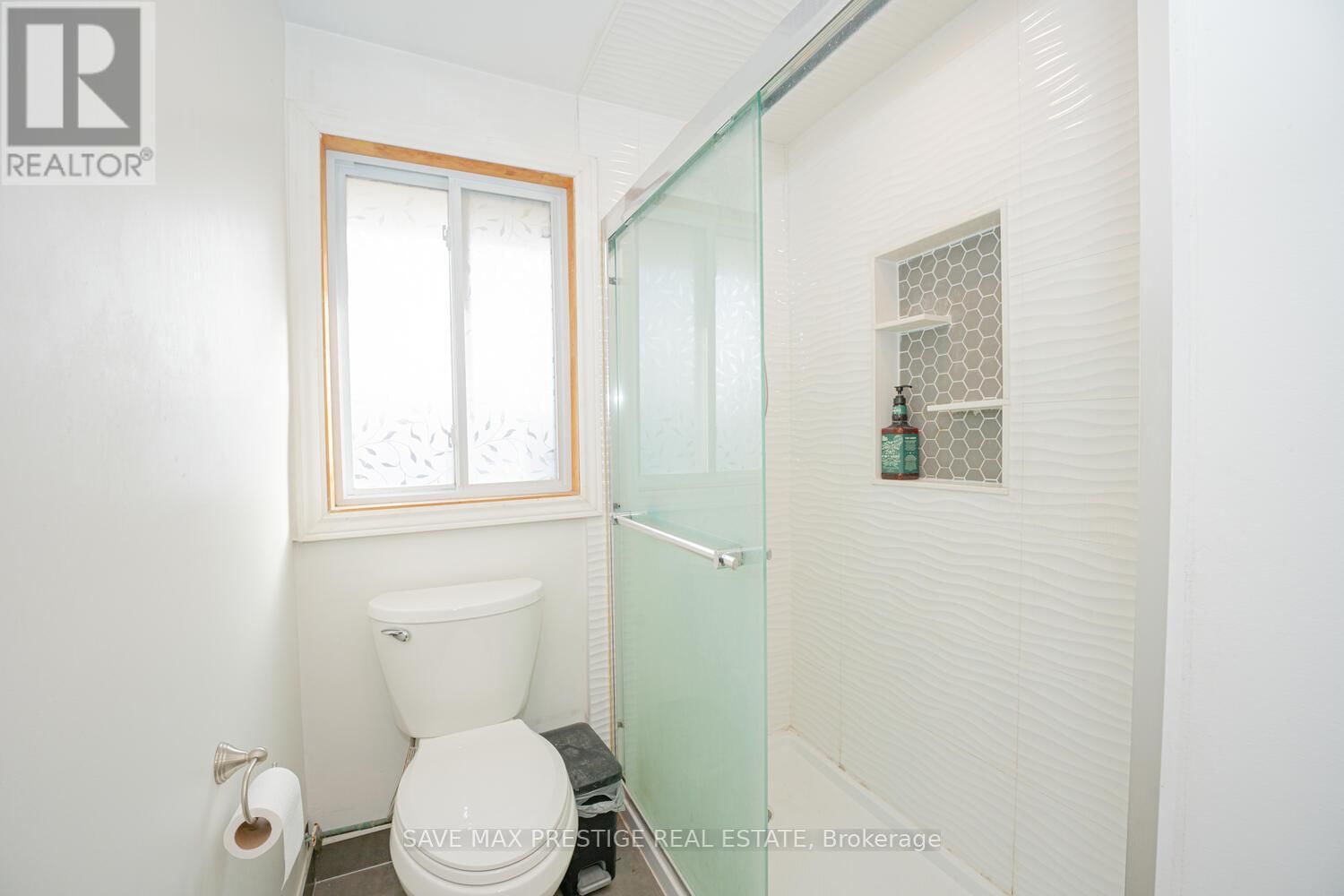 84 WIMBLETON CRESCENT Image 27