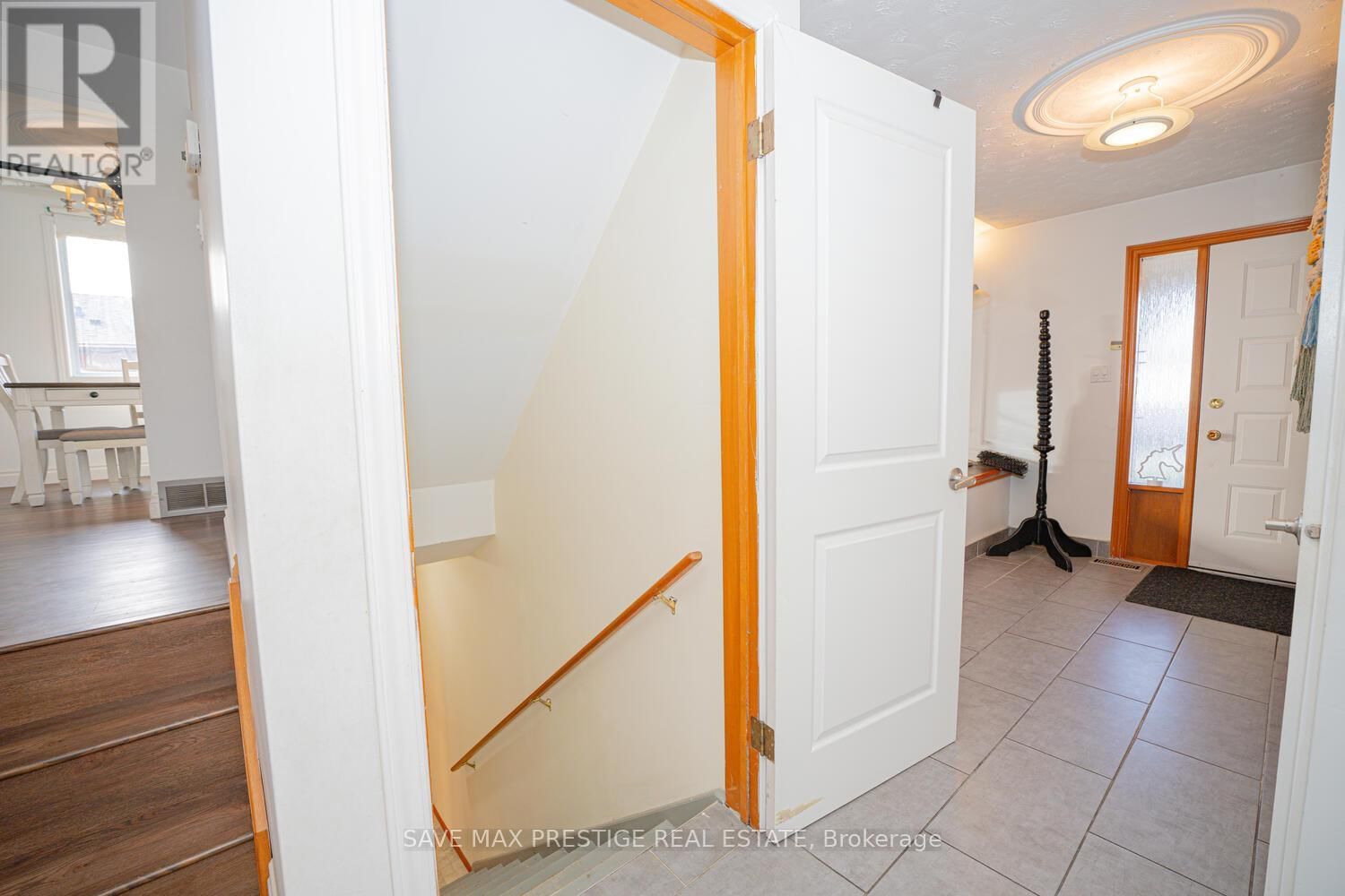 84 WIMBLETON CRESCENT Image 29
