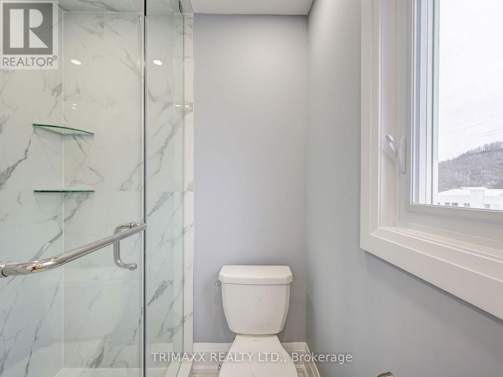 78 LIVINGSTON AVENUE Image 36