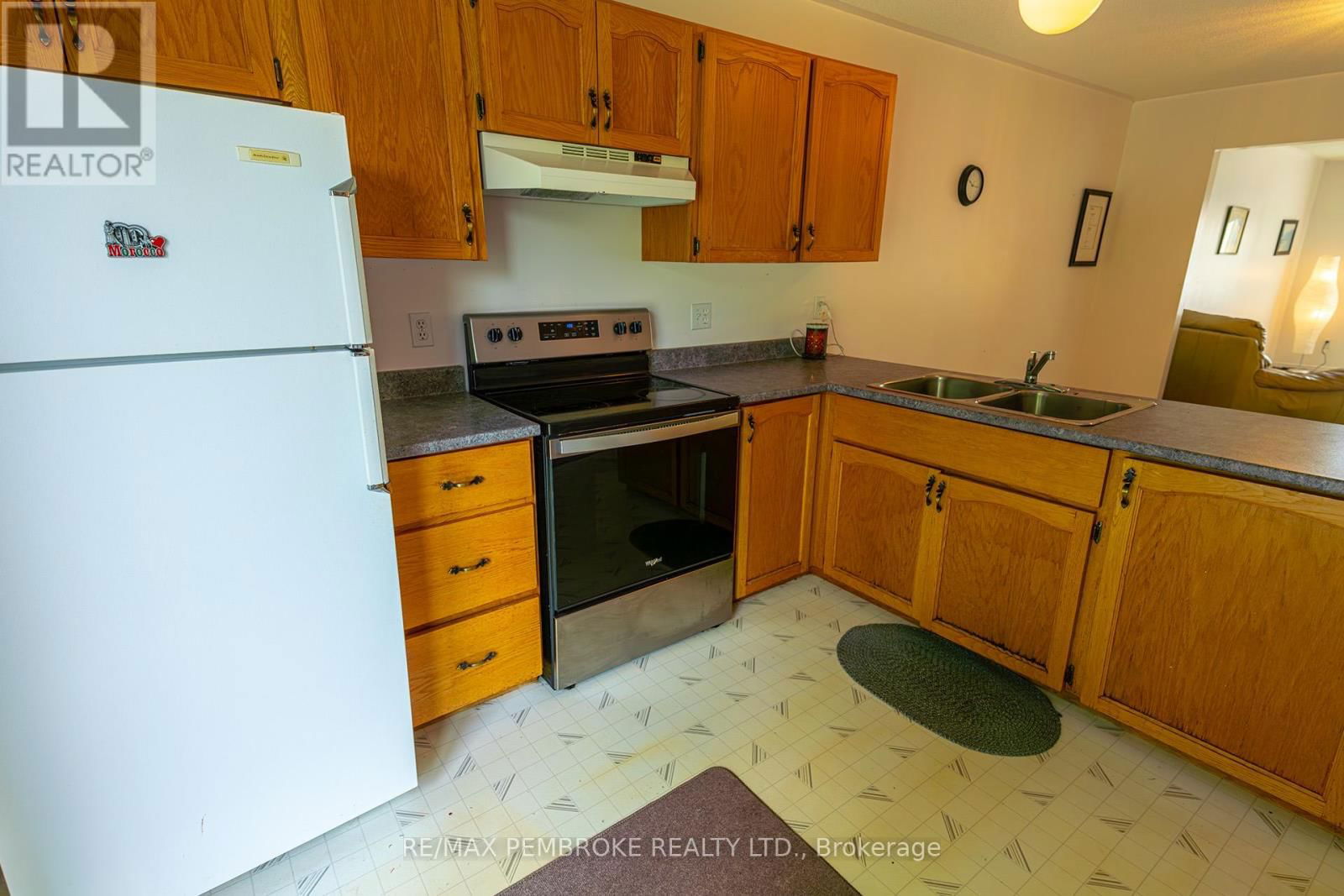 324 MATHESON DRIVE Image 11