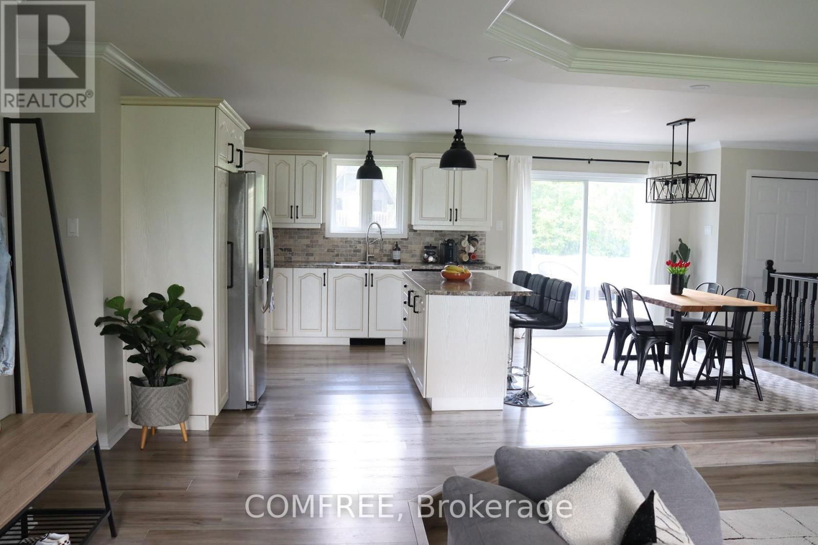 1145 DU GOLF ROAD Image 10