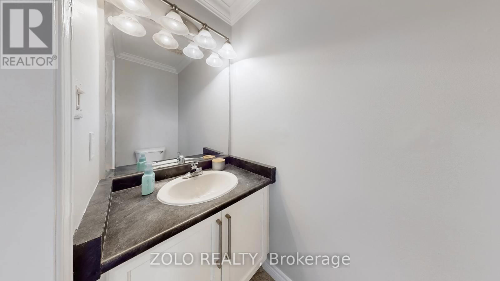 7 VIDAL COURT Image 31