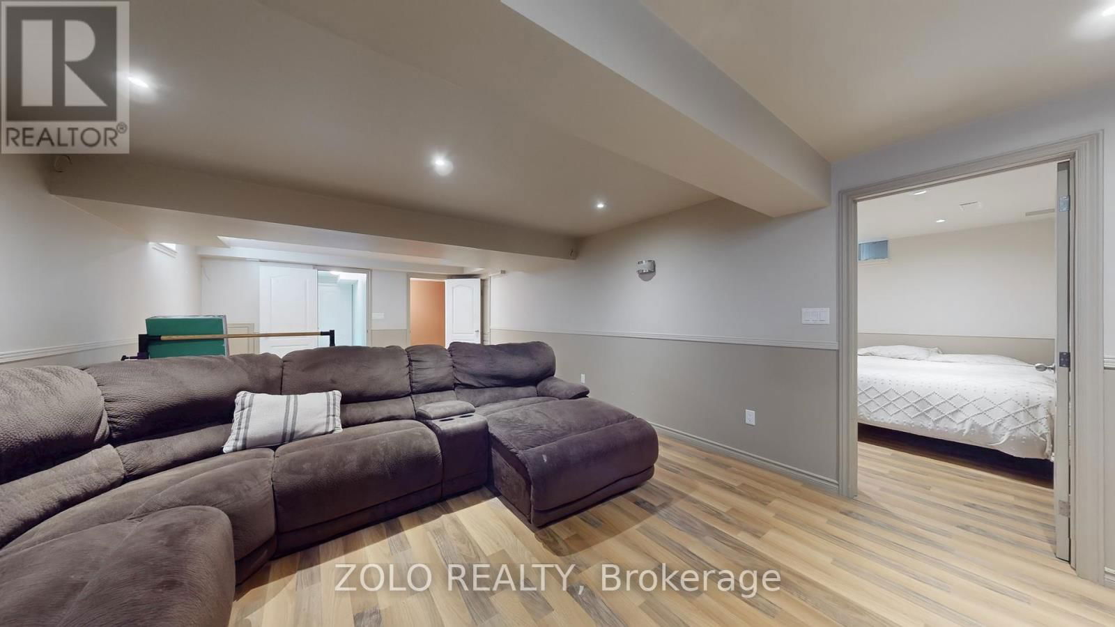 7 VIDAL COURT Image 36