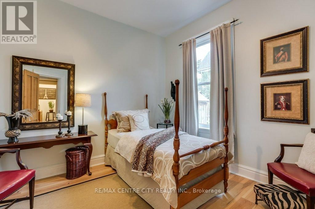 65 BRUCE STREET Image 17