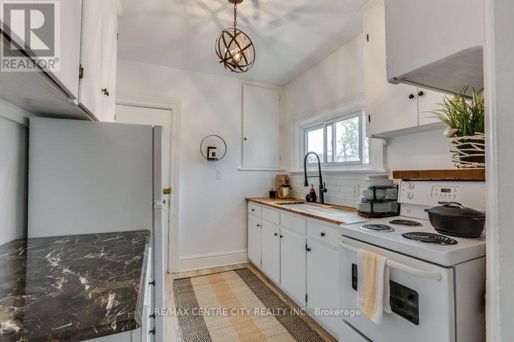 65 BRUCE STREET Image 37