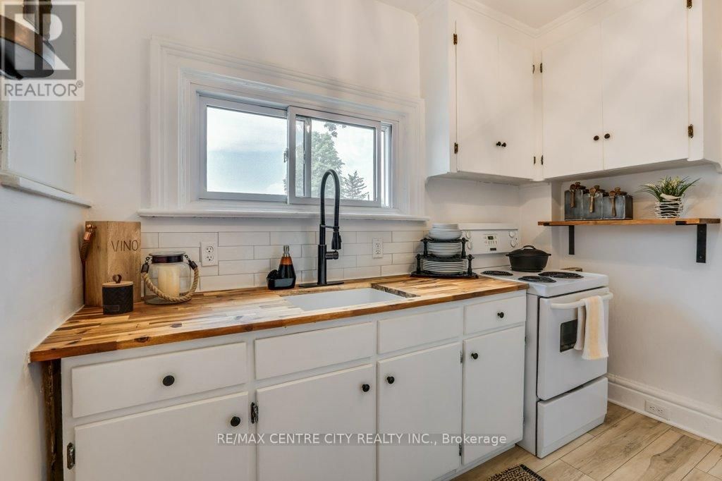 65 BRUCE STREET Image 38