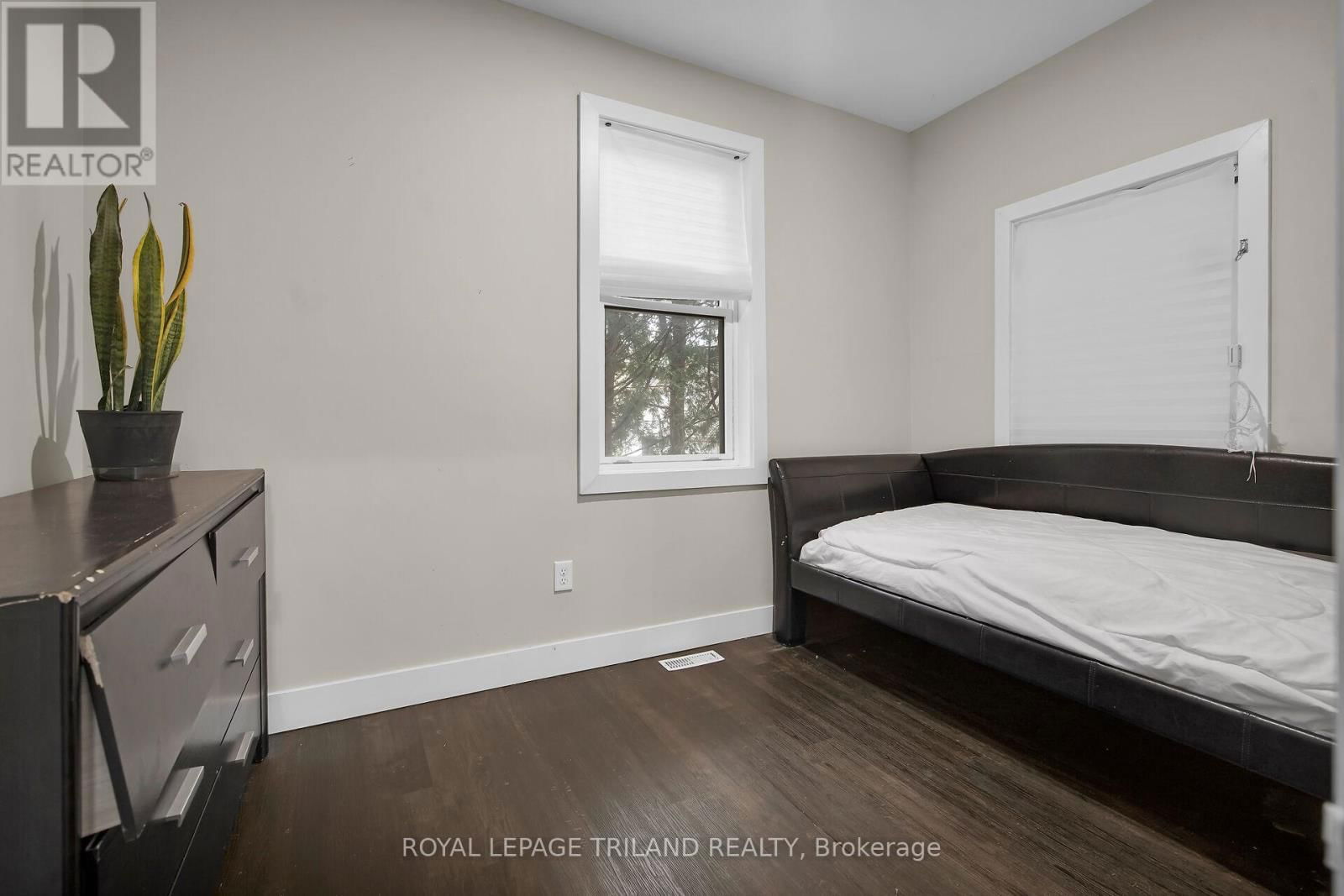 154 JOHN STREET Image 19