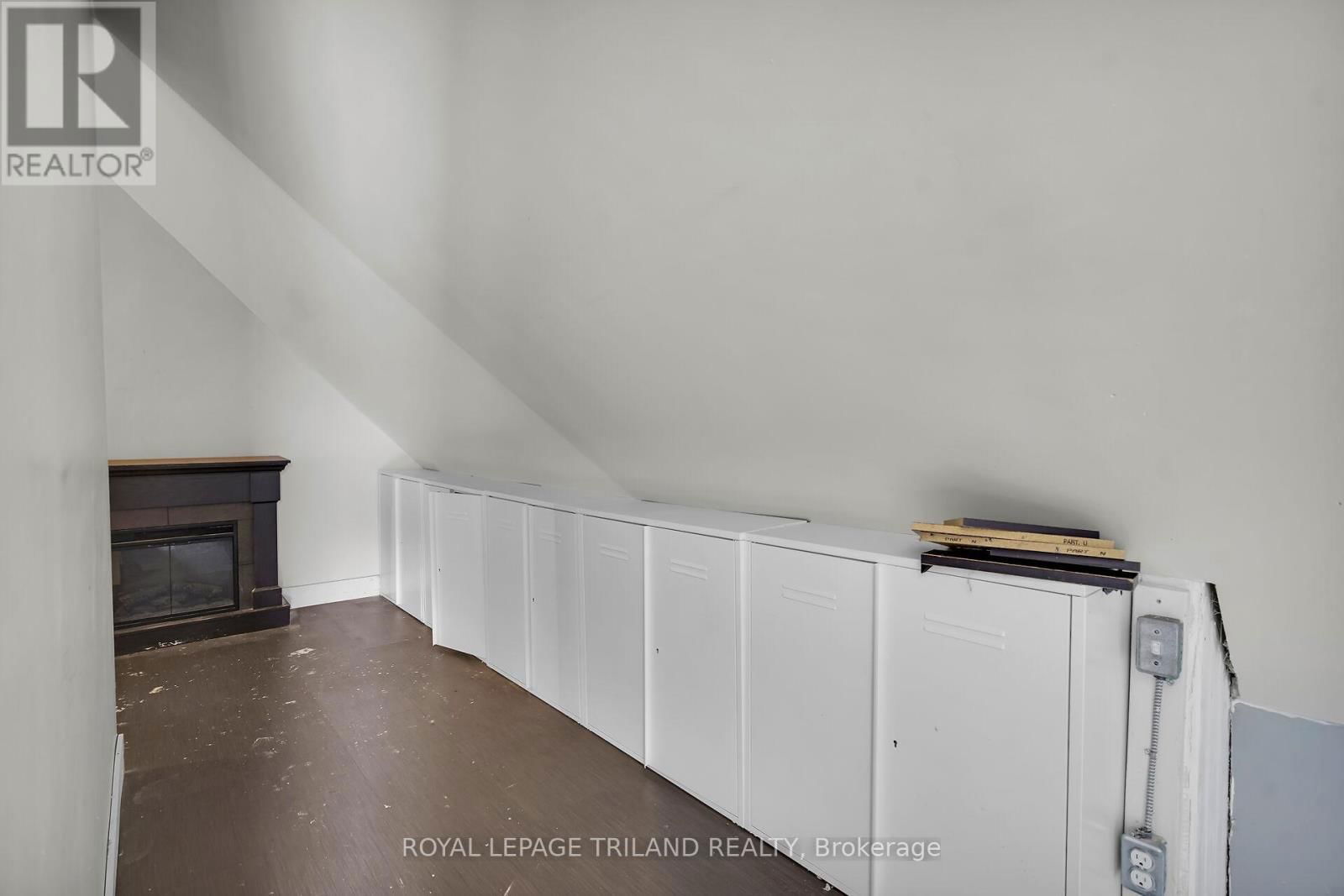 154 JOHN STREET Image 25