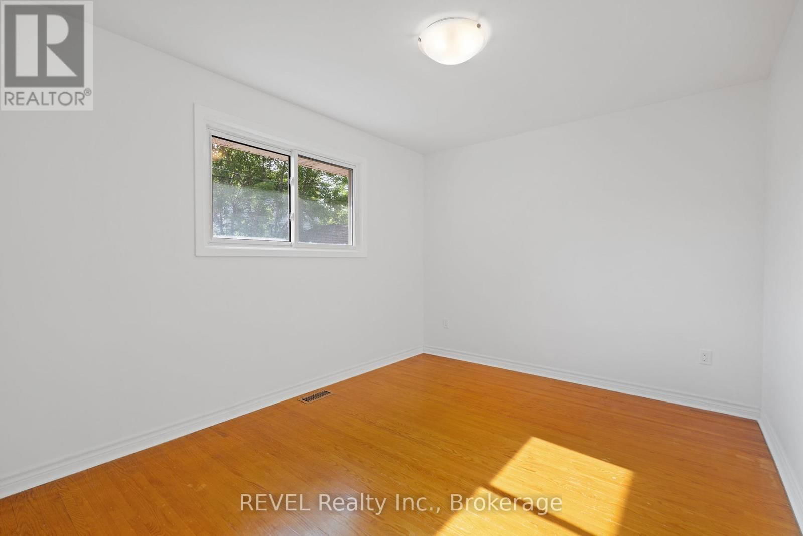 62 ST GEORGE STREET Image 13
