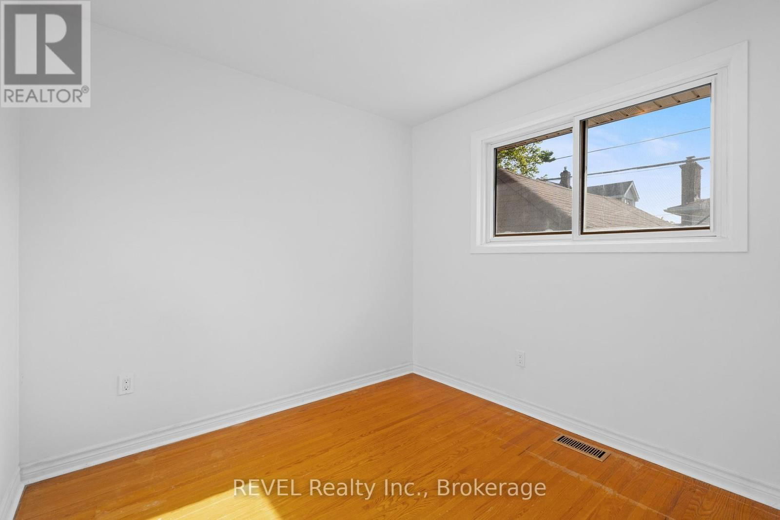 62 ST GEORGE STREET Image 18