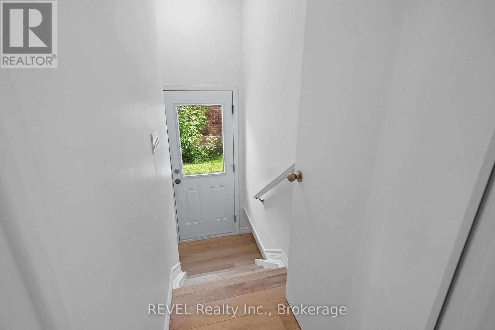 62 ST GEORGE STREET Image 20