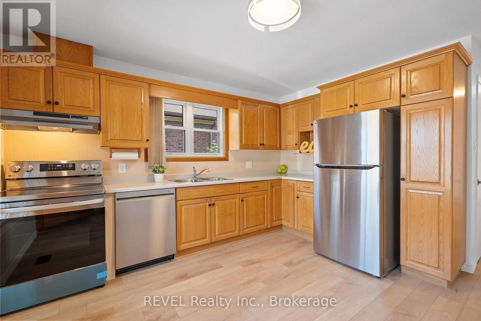 62 ST GEORGE STREET Image 7