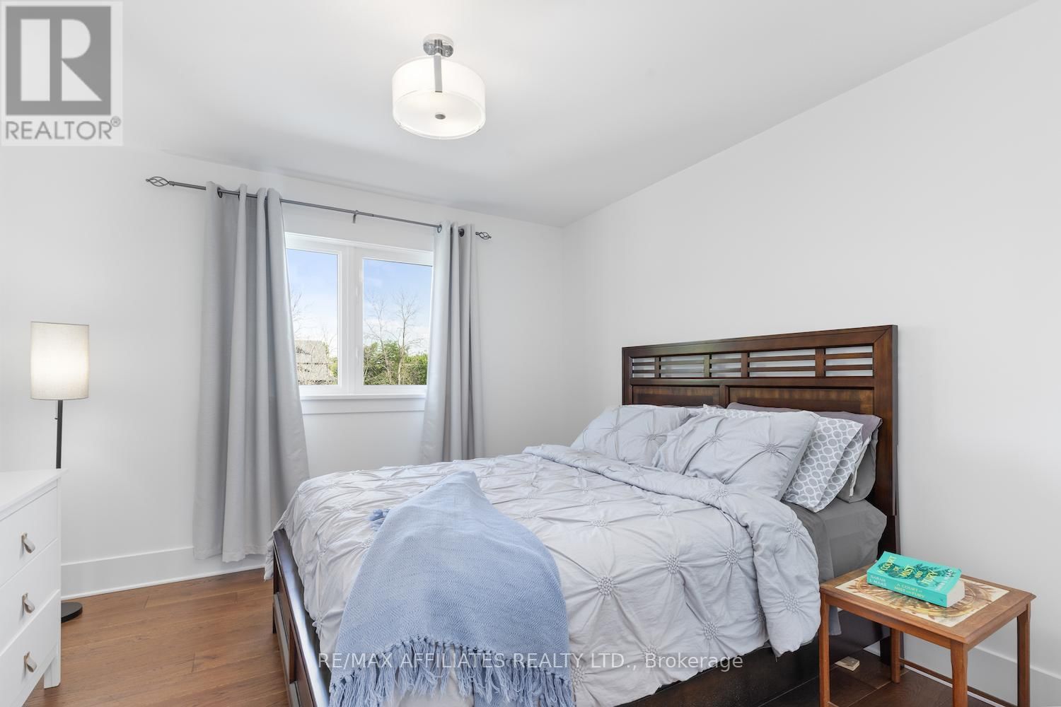 108 DENISE CRESCENT Image 32