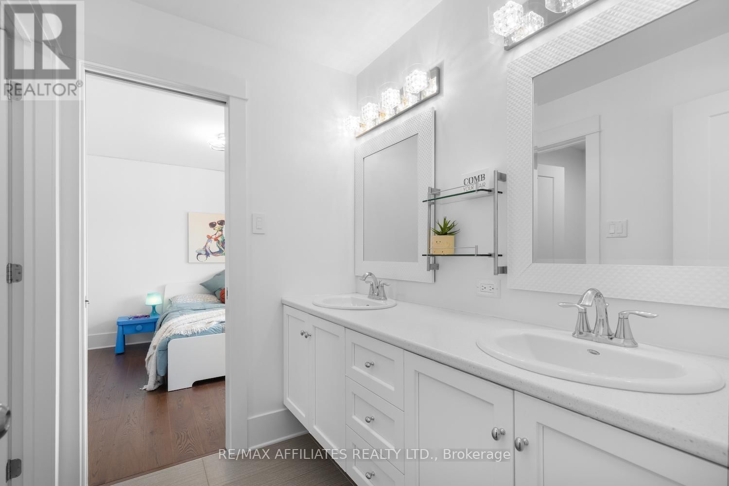 108 DENISE CRESCENT Image 36