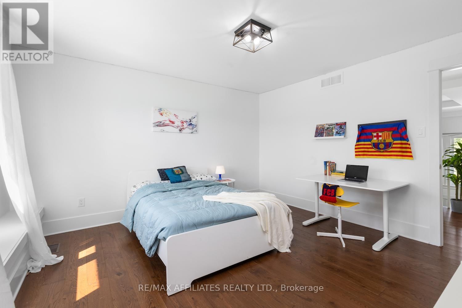 108 DENISE CRESCENT Image 38