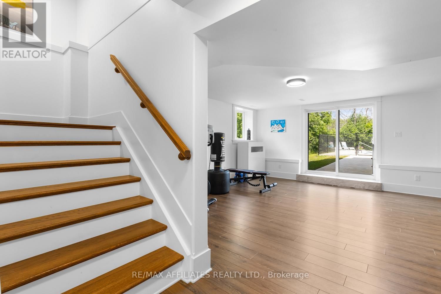 108 DENISE CRESCENT Image 39