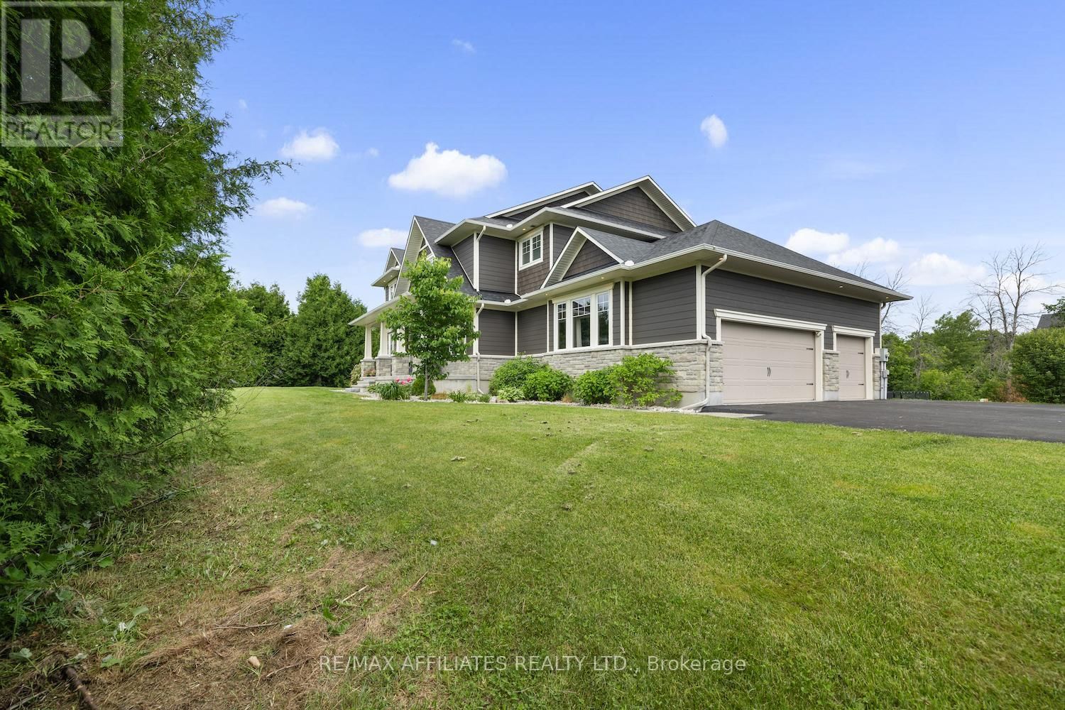 108 DENISE CRESCENT Image 4