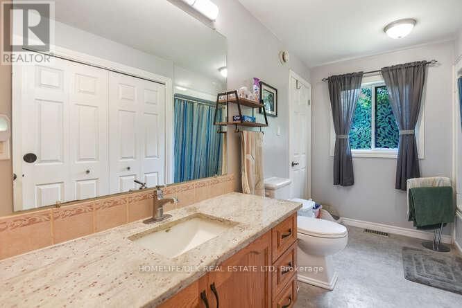 296 WOOD STREET EAST Image 16