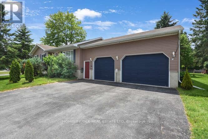 296 WOOD STREET EAST Image 4