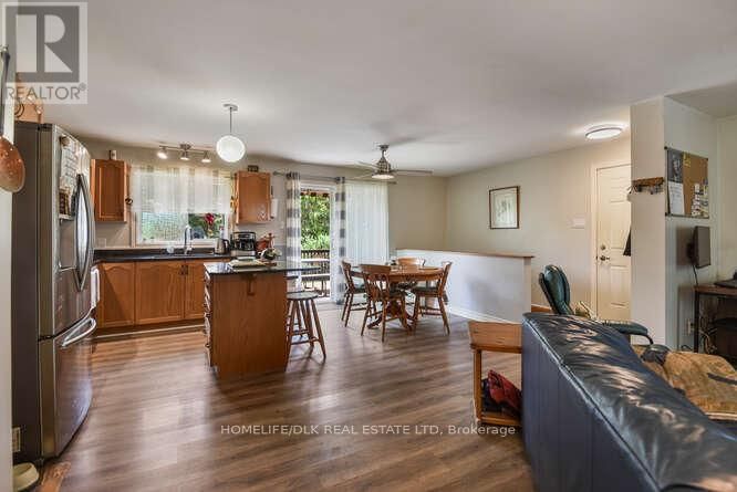 296 WOOD STREET EAST Image 6