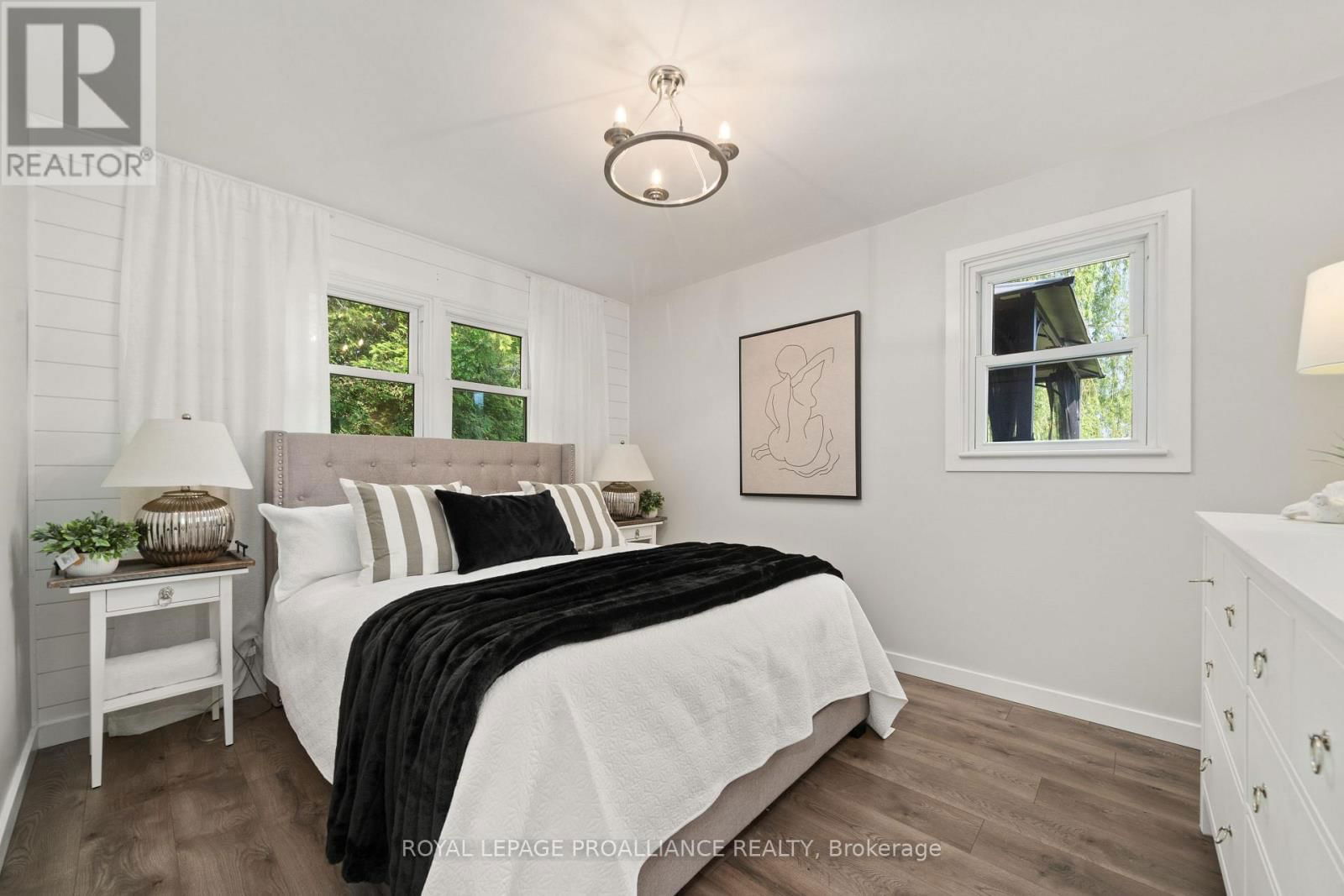 6 BAYSIDE DRIVE Image 17