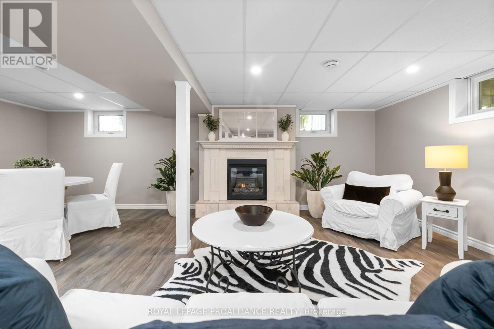 6 BAYSIDE DRIVE Image 27