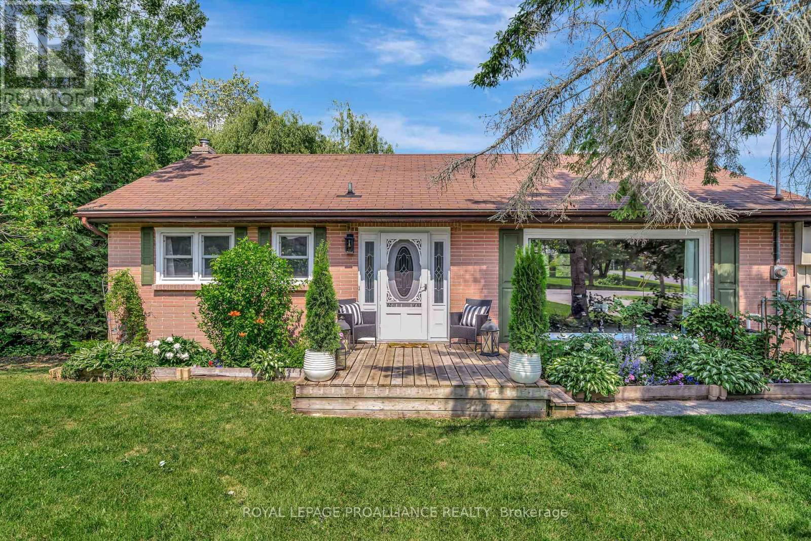 6 BAYSIDE DRIVE Image 4