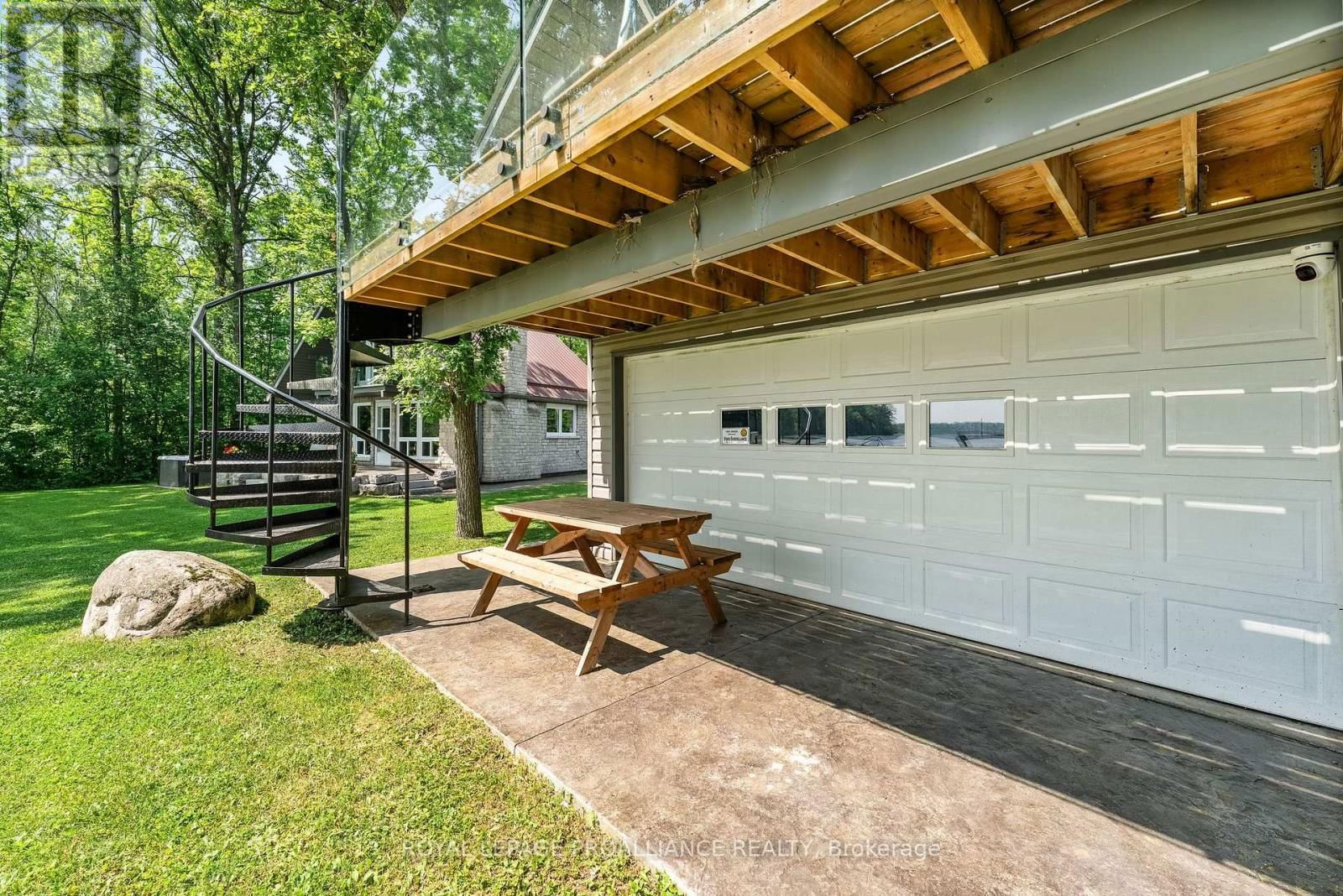 52C LODGE ROAD Image 34